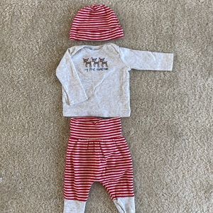 Little Planet Organic by Carter’s newborn My First Christmas set